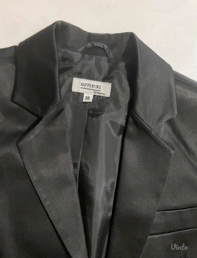 Potpuno ocuvan Happening sako