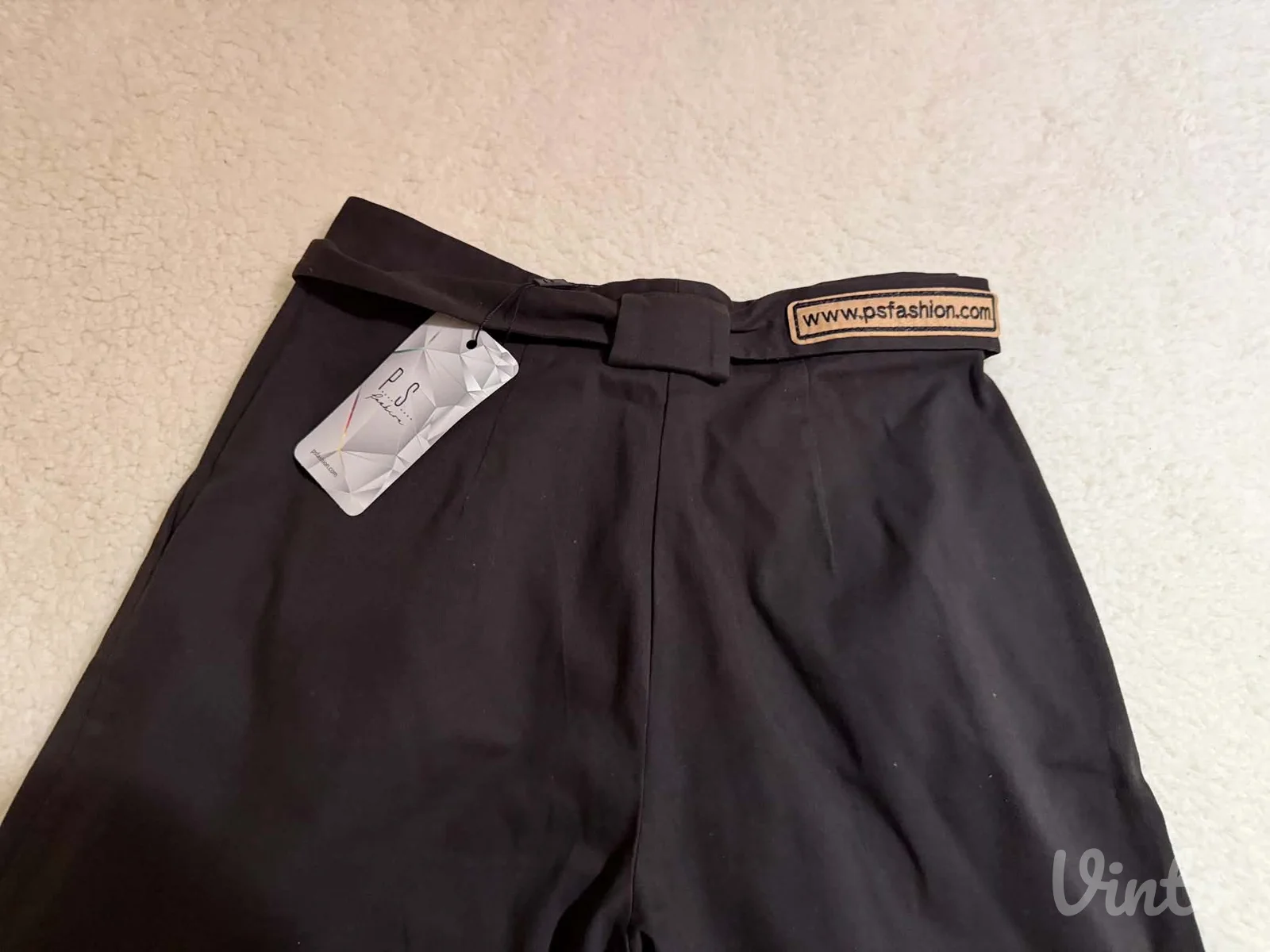 Potpuno nove P. S. Fashion bermude sa etiketom