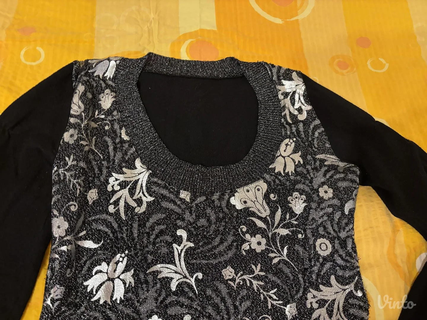 Potpuno ocuvana P. S. Fashion suknja i bluza