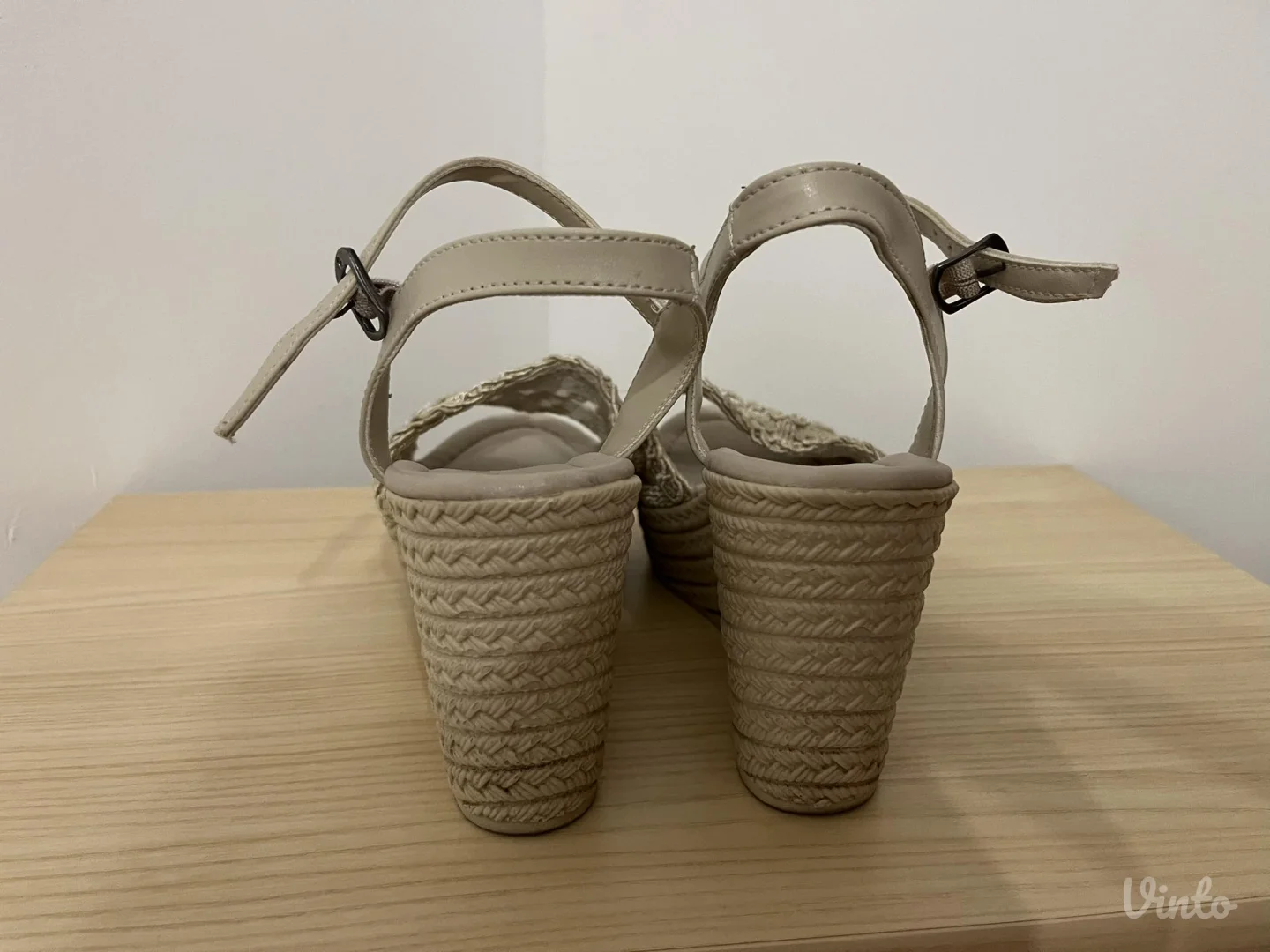 Samo jednom obuvene sandale