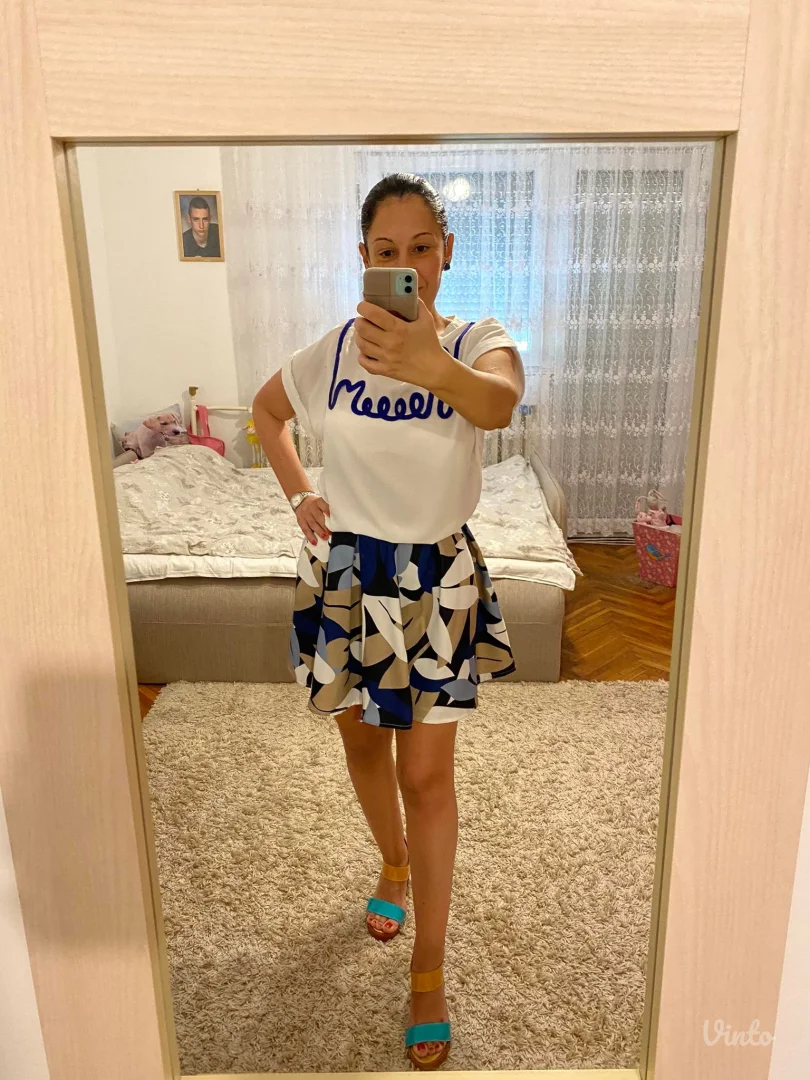 Potpuno nov komplet suknja i bluza