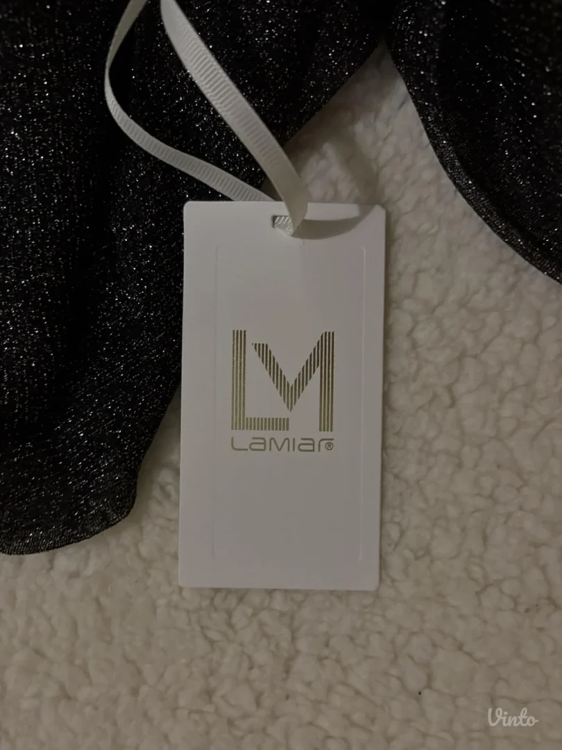 Potpuno nova haljina sa etiketom