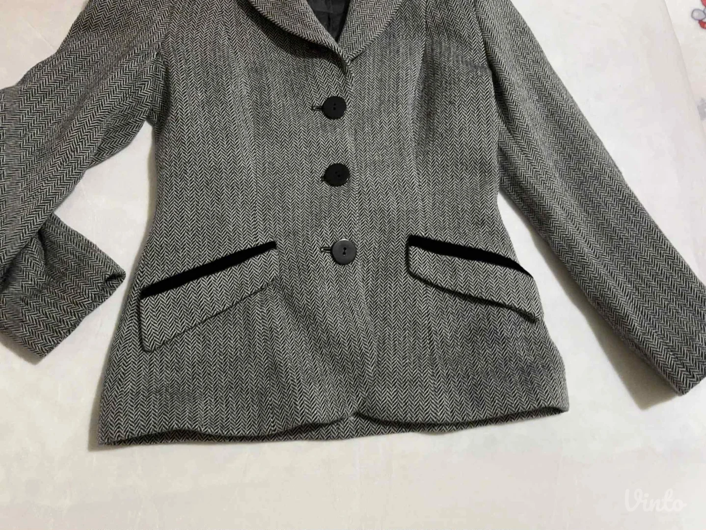 Potpuno ocuvan Mona sako jaknica