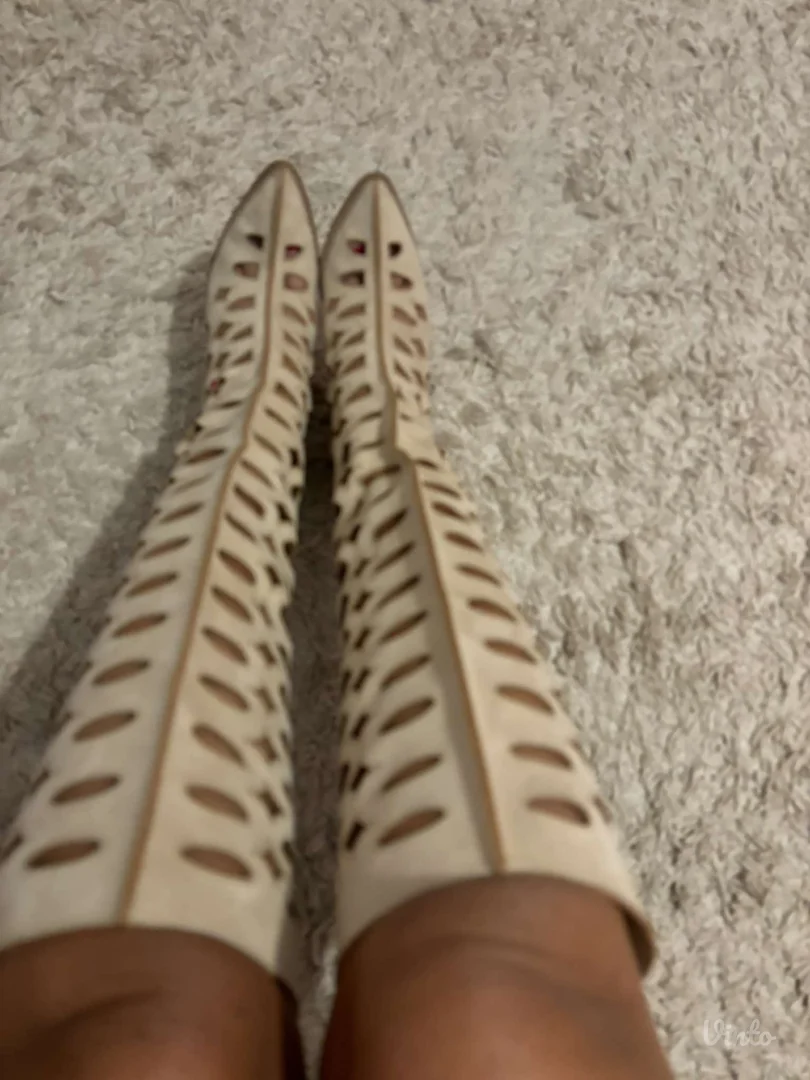 Supljikave efektne letnje cizme, jednom obuvene