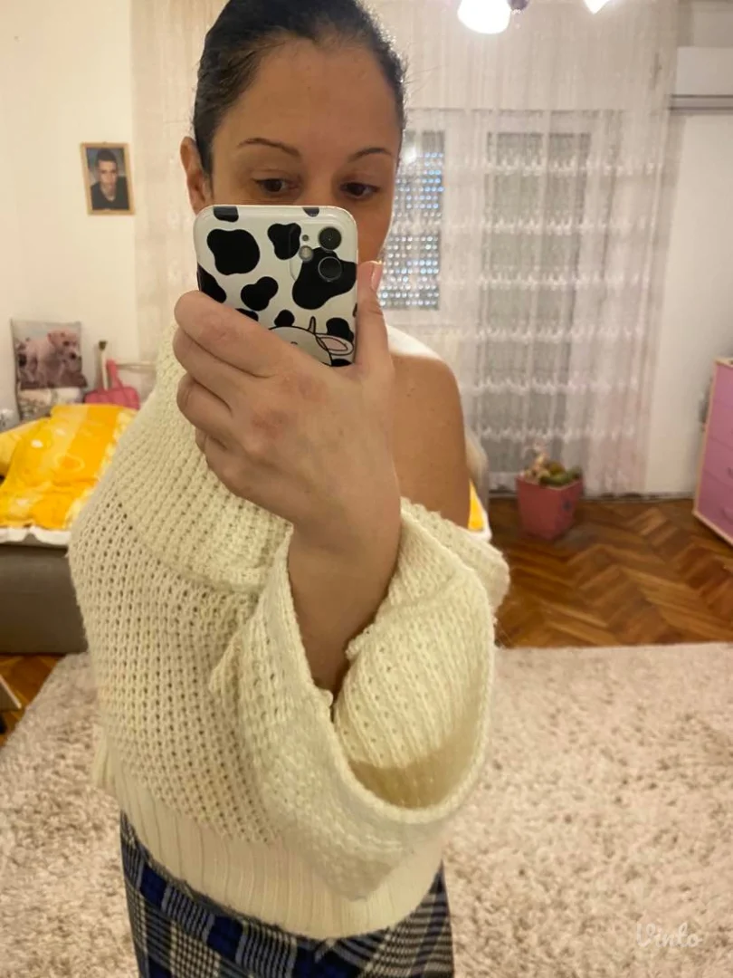 Komplet potpuno nova suknja i ocuvan dzemper