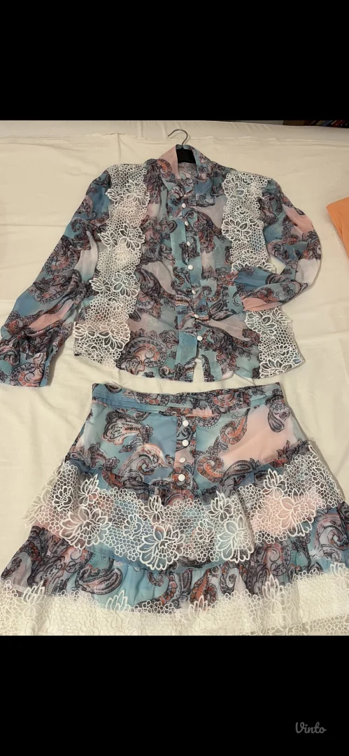 Potpuno nov komplet sa etiketom