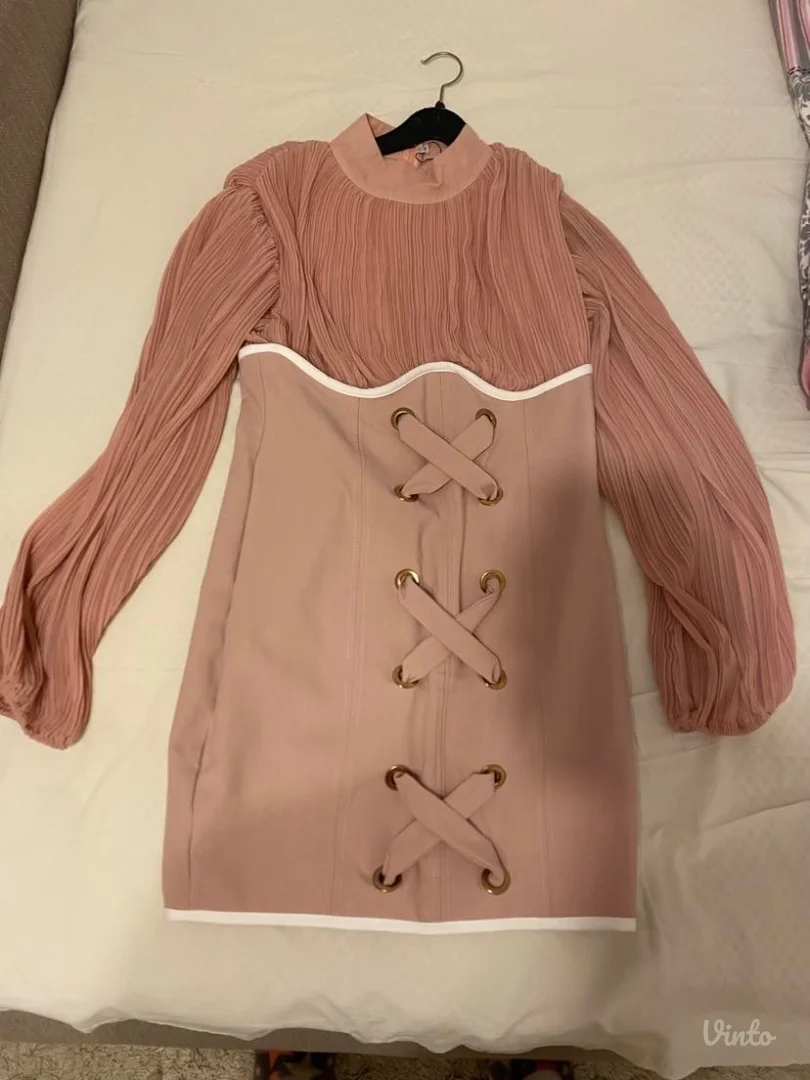 Potpuno nova predivna haljina sa etiketom