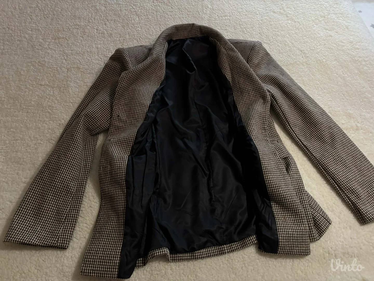 Potpuno nov komlet sako i sorts