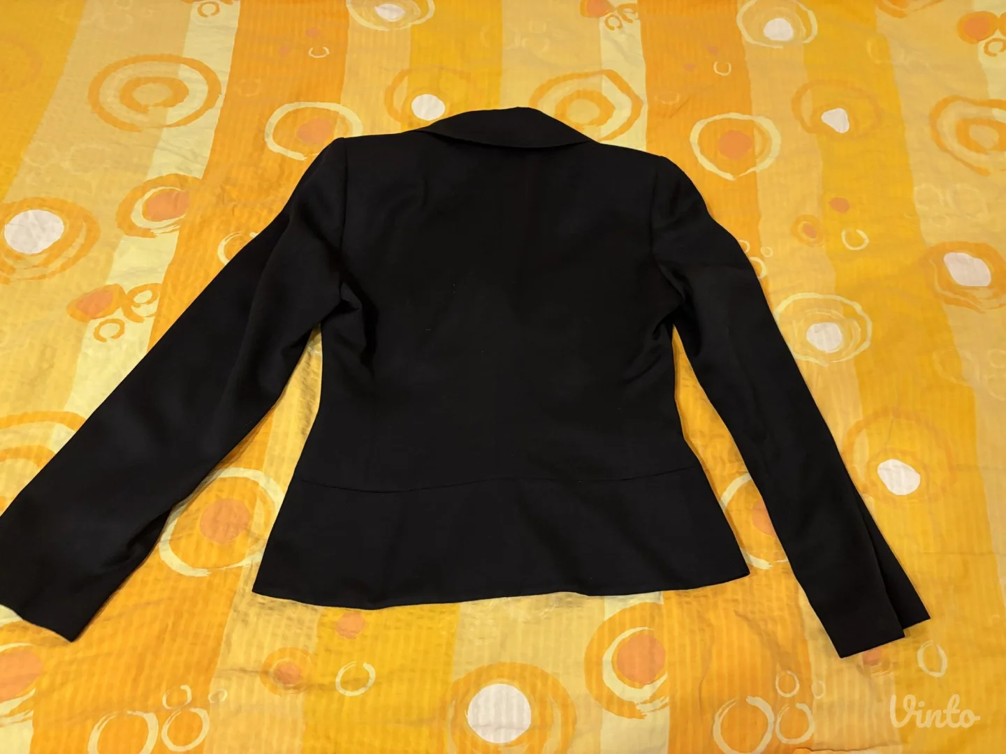 Potpuno ocuvan sako kao nov