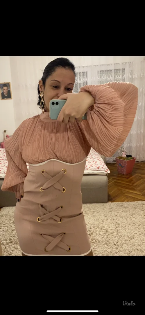 Potpuno nova predivna haljina sa etiketom