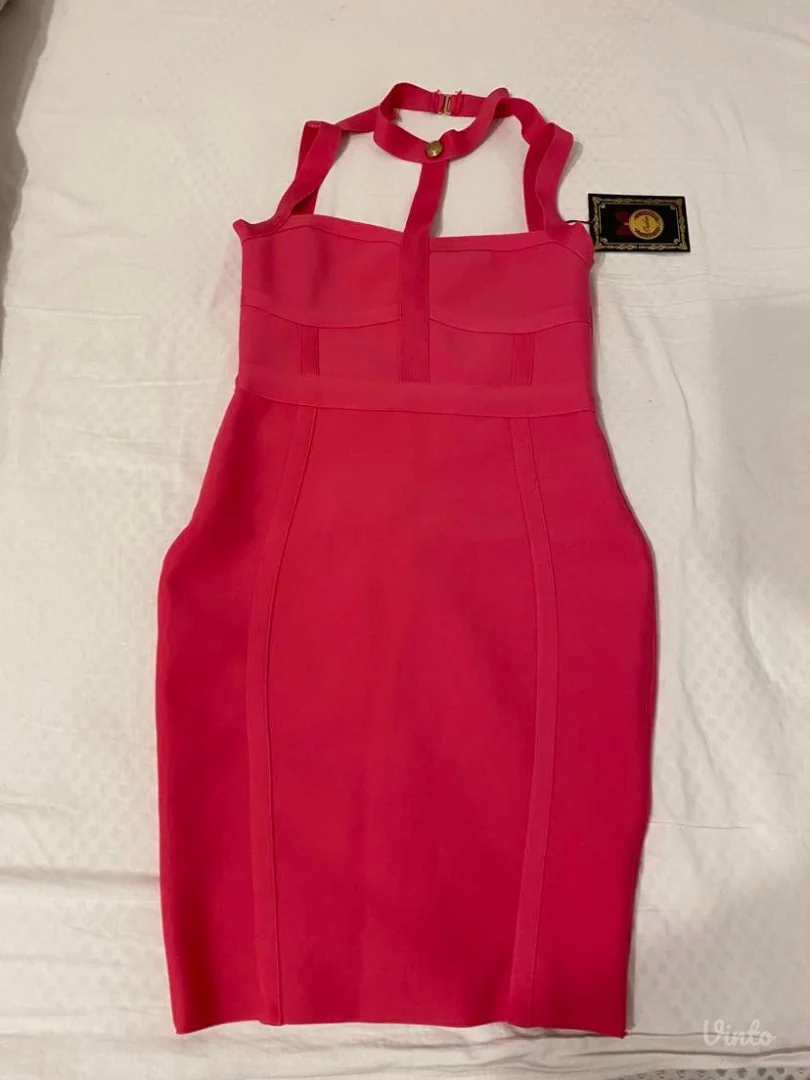 Potpuno nova haljina sa etiketom