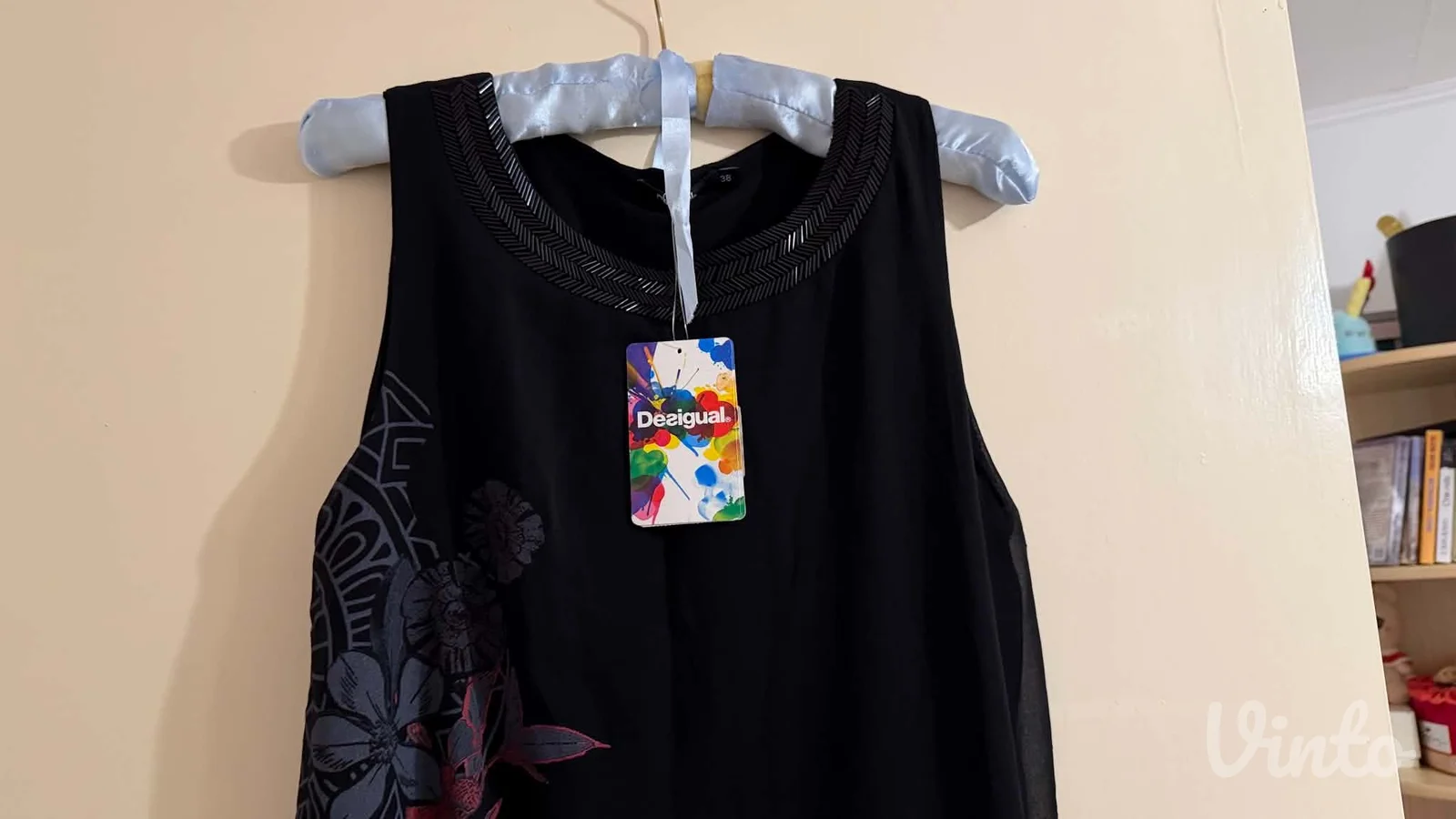 Potpuno nova Desigual haljina sa etiketom