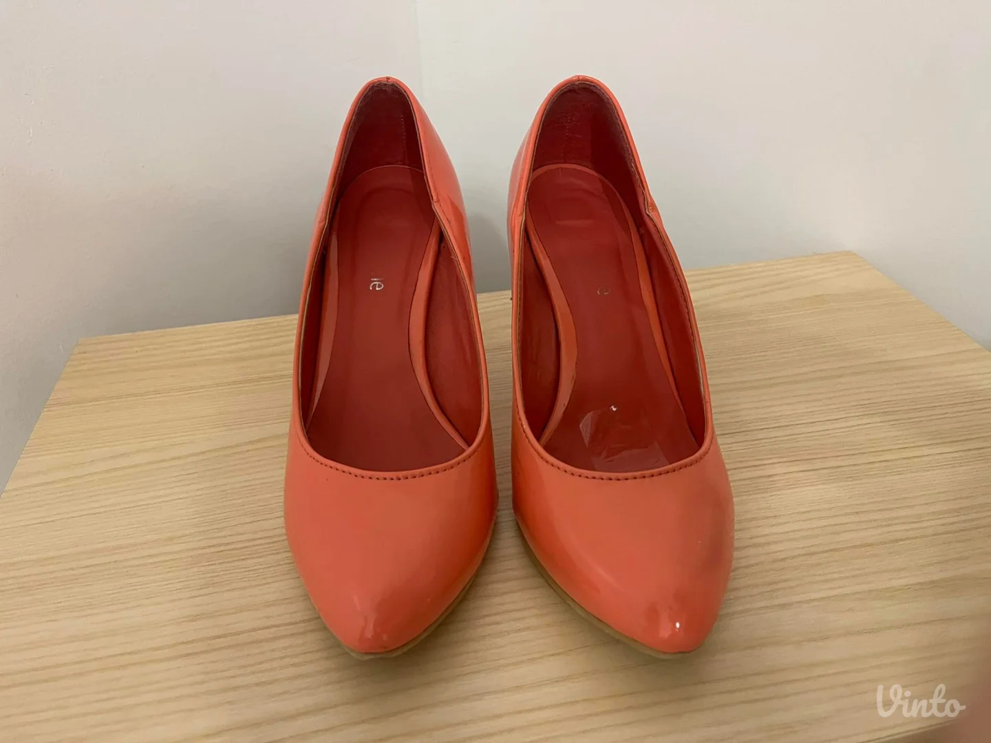 Porpuno ocuvane cipele br.38