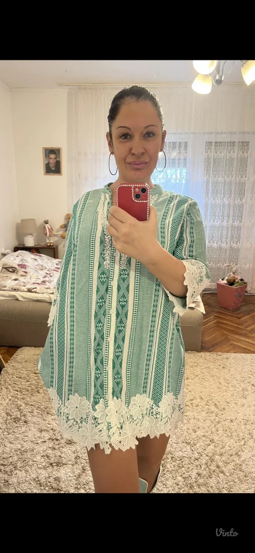 Potpuno nova haljina tunika