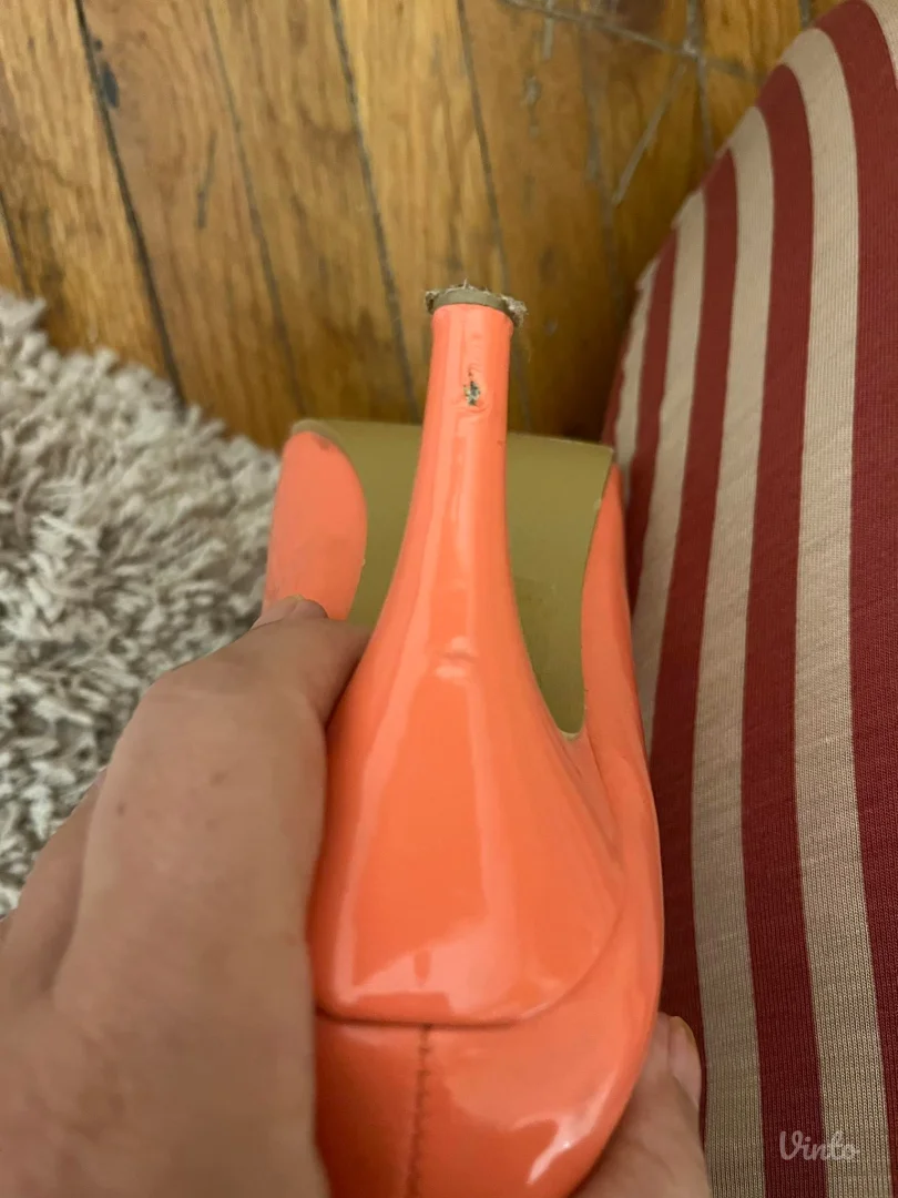 Porpuno ocuvane cipele br.38