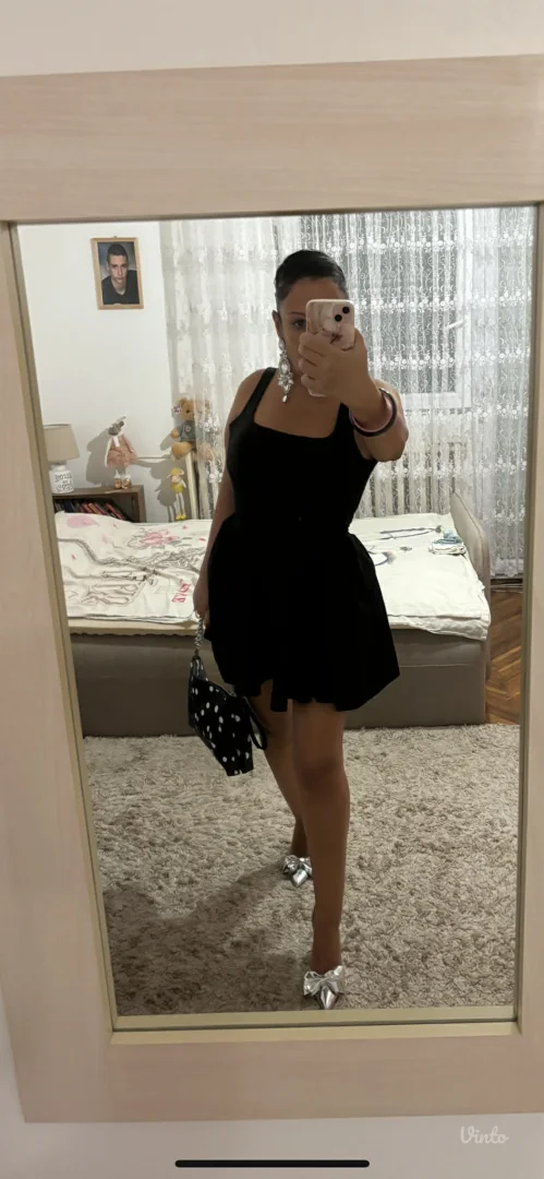 Samo jednom obucena haljina, kao nova