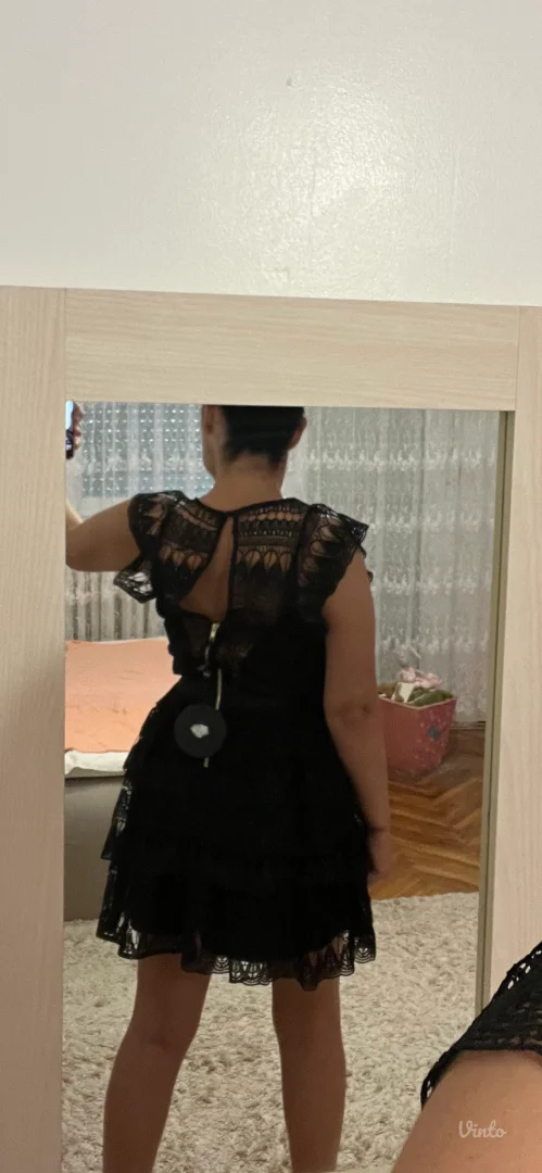 Potpuno nova haljina sa etiketom