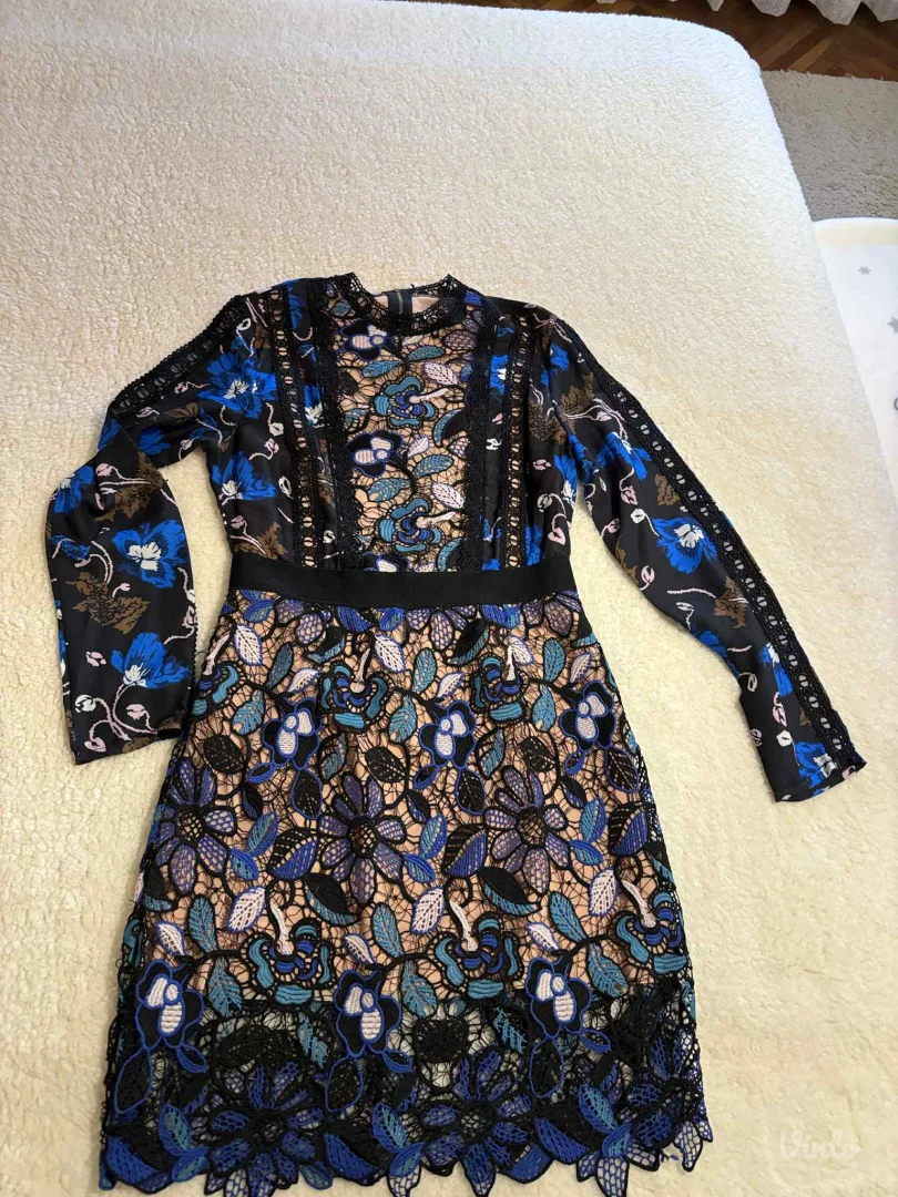 Potpuno ocuvana haljina