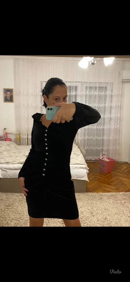 Potpuno nova haljina sa etiketom