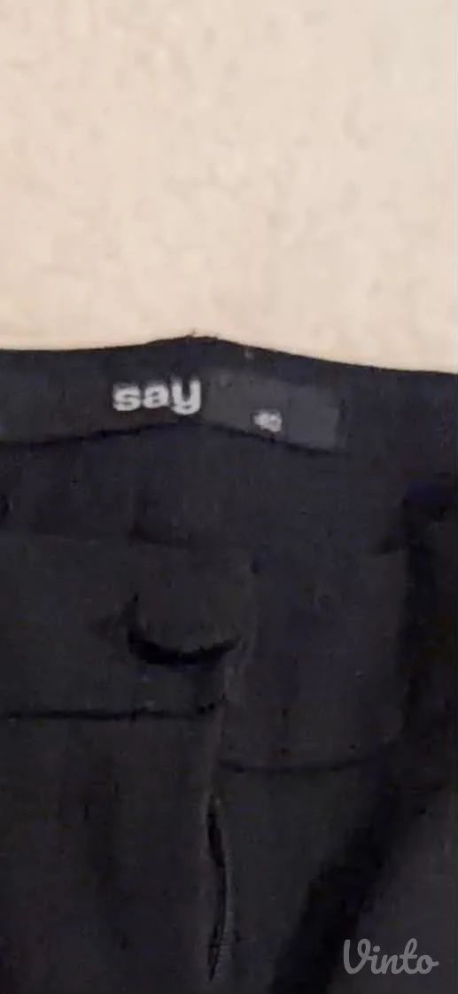 Potpuno ocuvane, elegantne pantalone na peglu