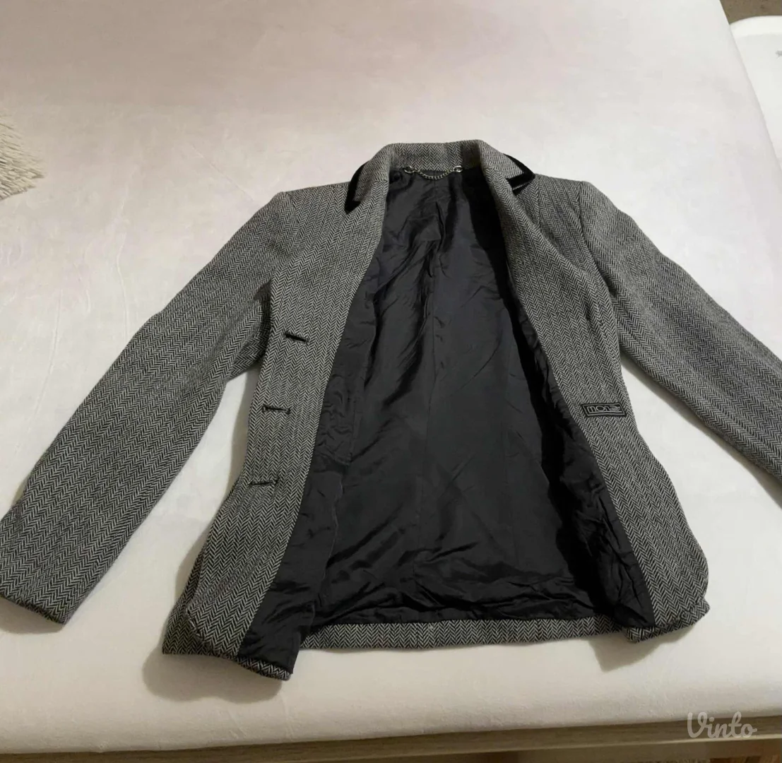 Potpuno ocuvan Mona sako jaknica