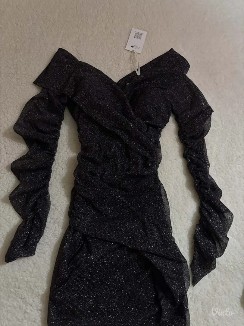 Potpuno nova haljina sa etiketom