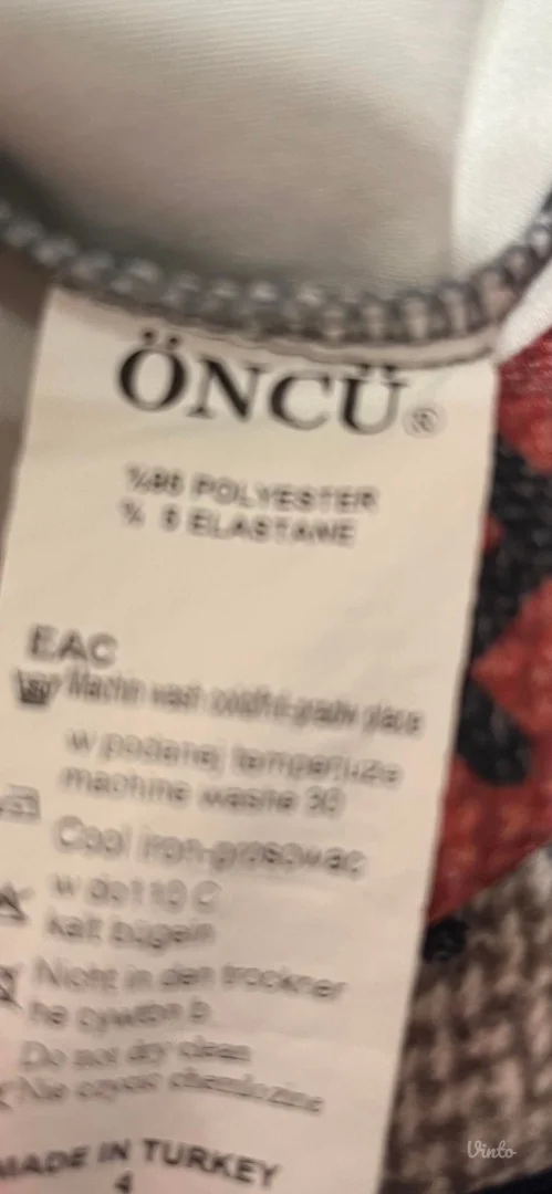 Potpuno nova predivna haljina