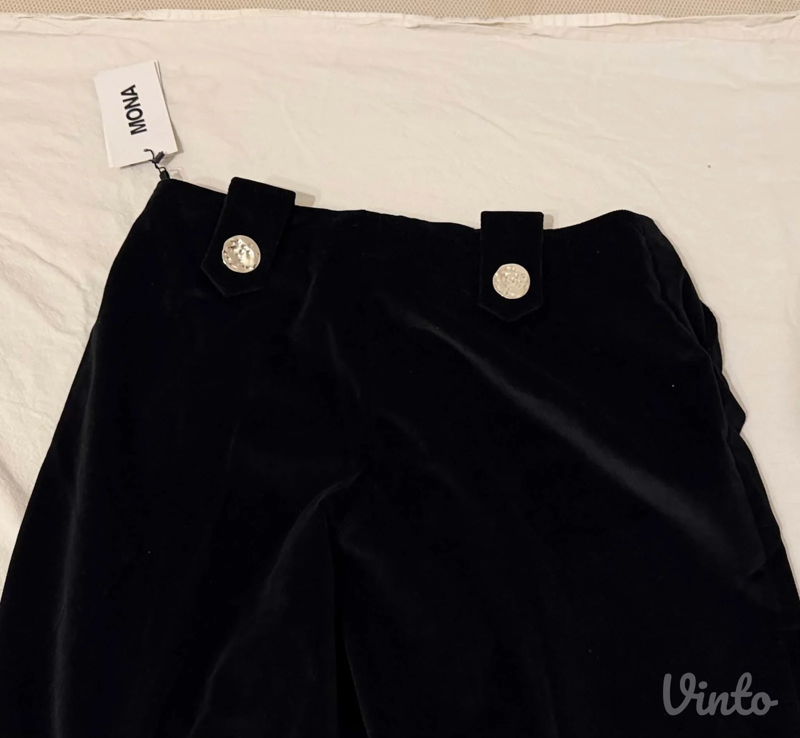 Potpuno nove Mona tricetvrt pantalone sa etiketom