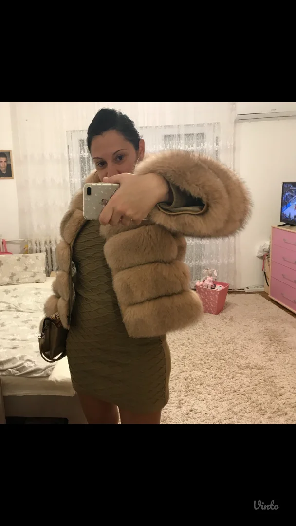 Nova bunda prirodno krzno sa etiketom