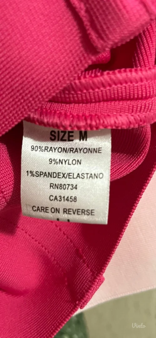 Potpuno nova haljina sa etiketom