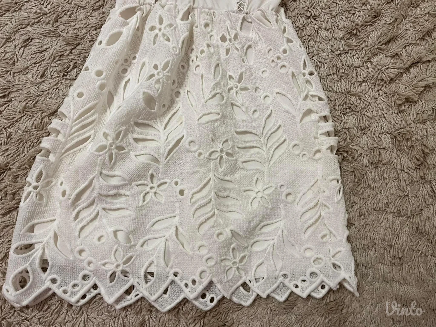 Potpuno nova haljina sa etiketom