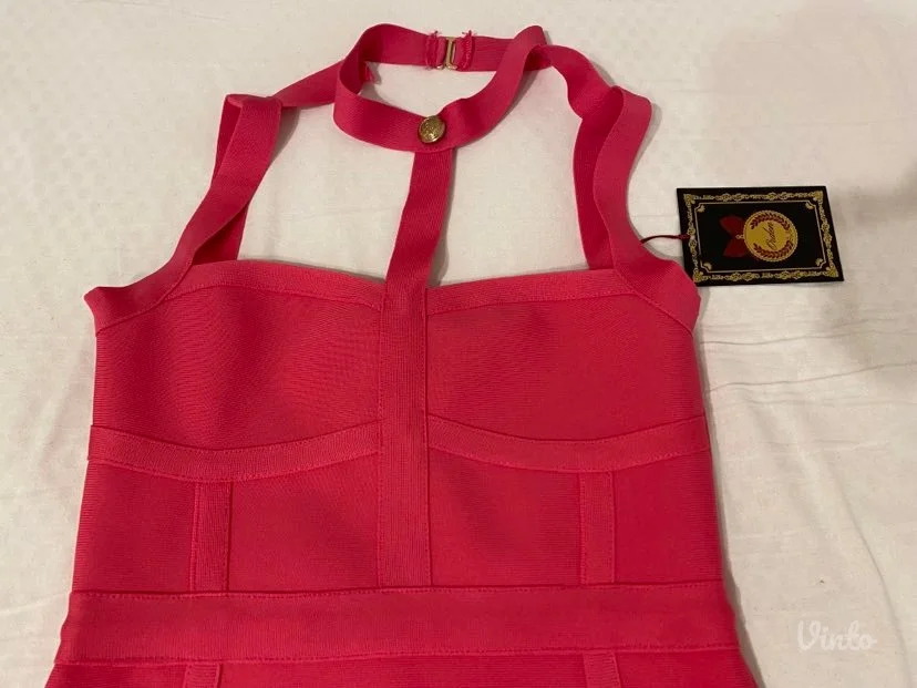 Potpuno nova haljina sa etiketom