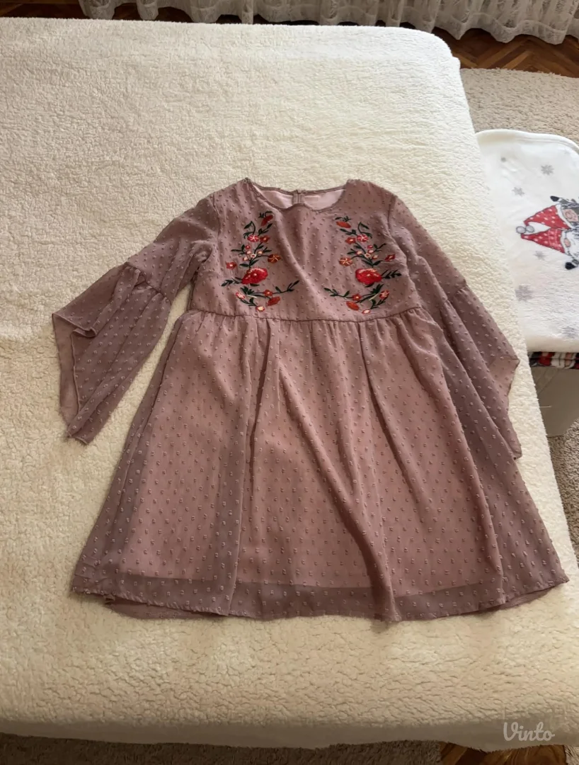 Potpuno nova Univerzalna haljina