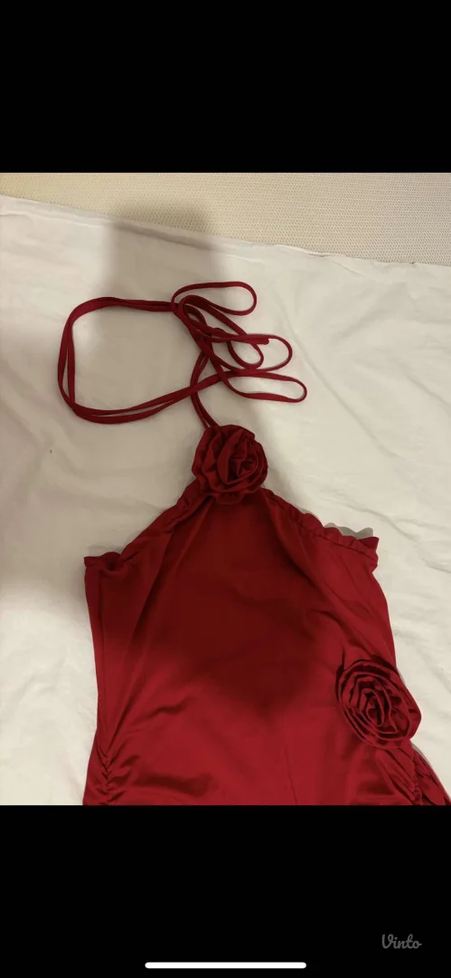 Potpuno nova crvena, sexy haljina