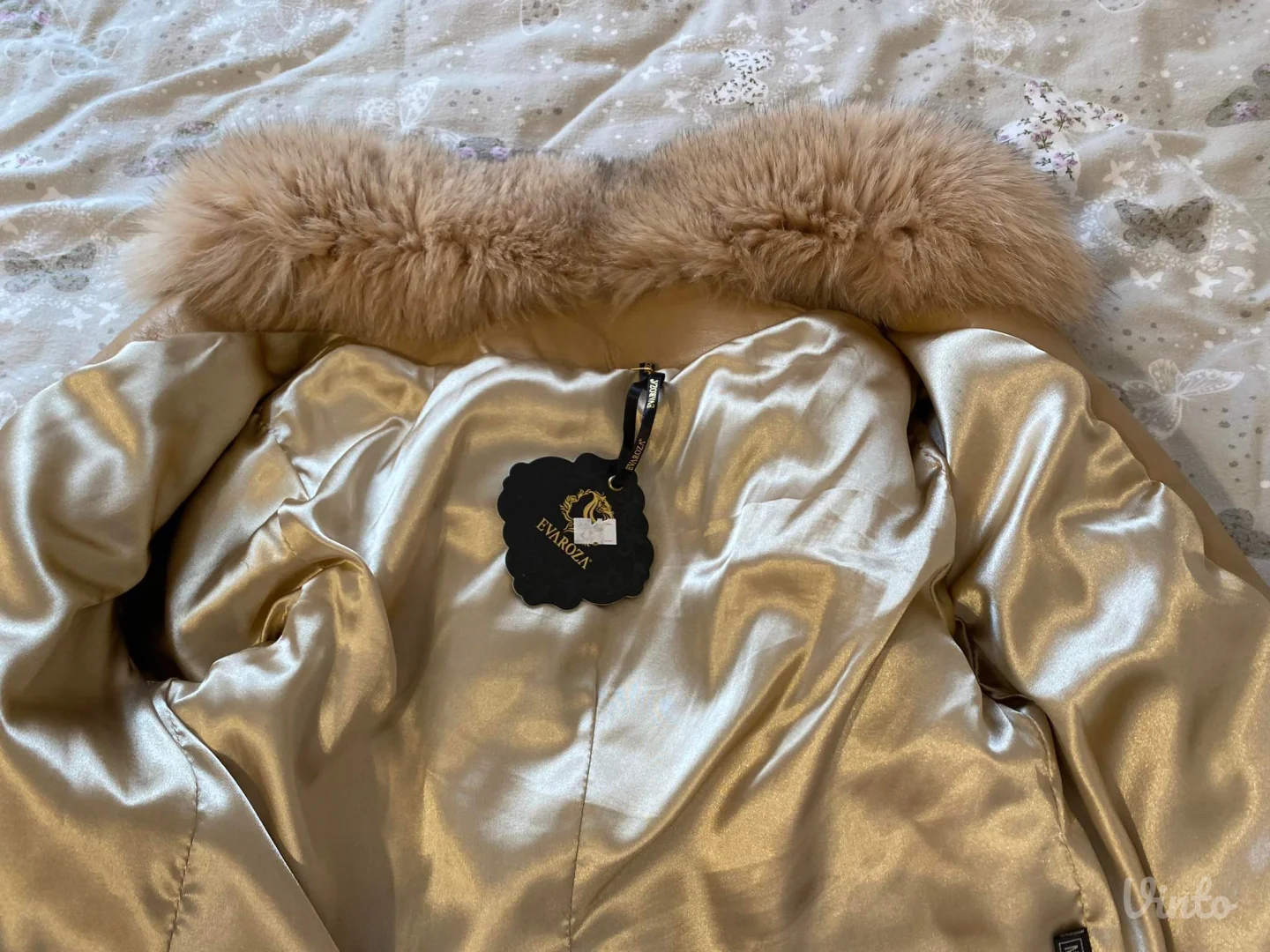 Nova bunda prirodno krzno sa etiketom