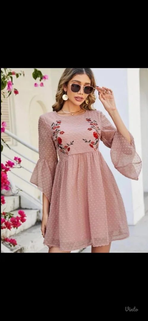 Potpuno nova Univerzalna haljina