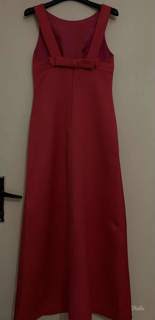 Samo jednom davno obucena haljina