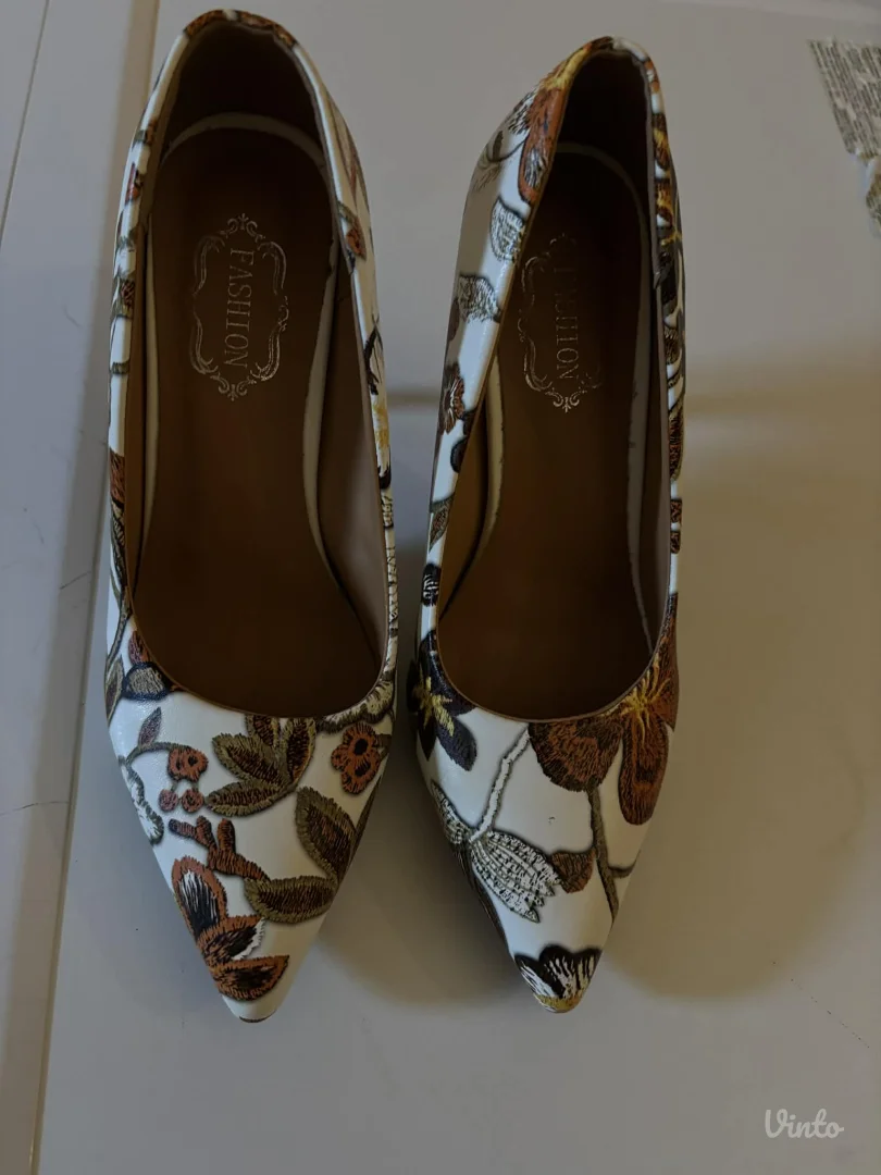 Jednom obuvene cipele gaziste 24cm