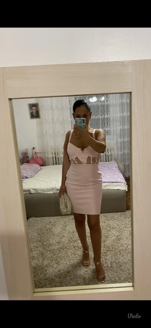 Potpuno nova haljina sa etiketom