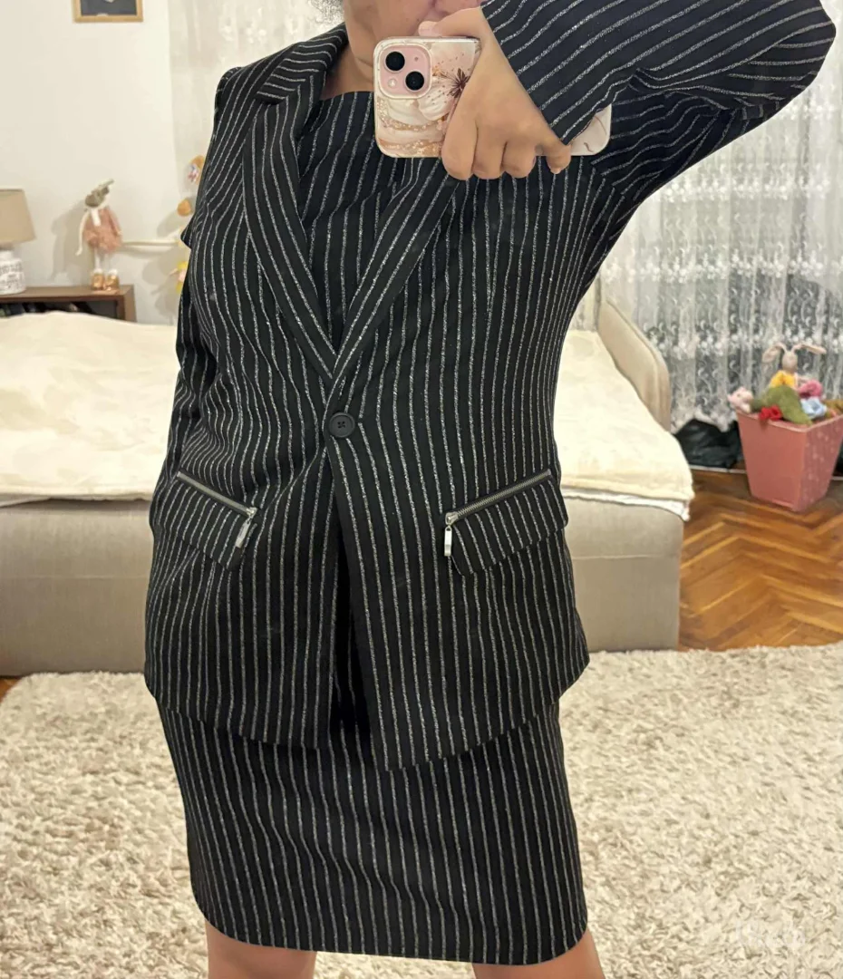 Potpuno nov komplet haljina i sako