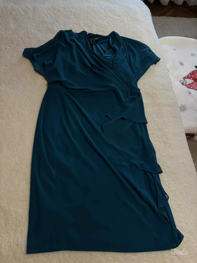 Potpuno ocuvana haljina