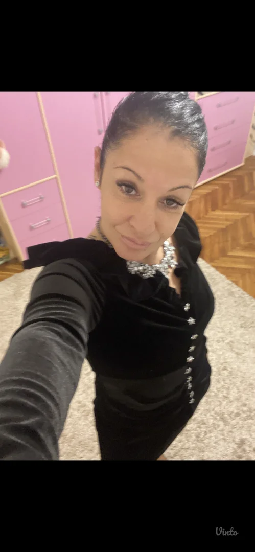 Potpuno nova haljina sa etiketom