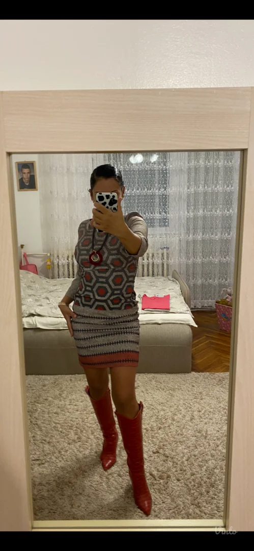 Potpuno nova predivna haljina