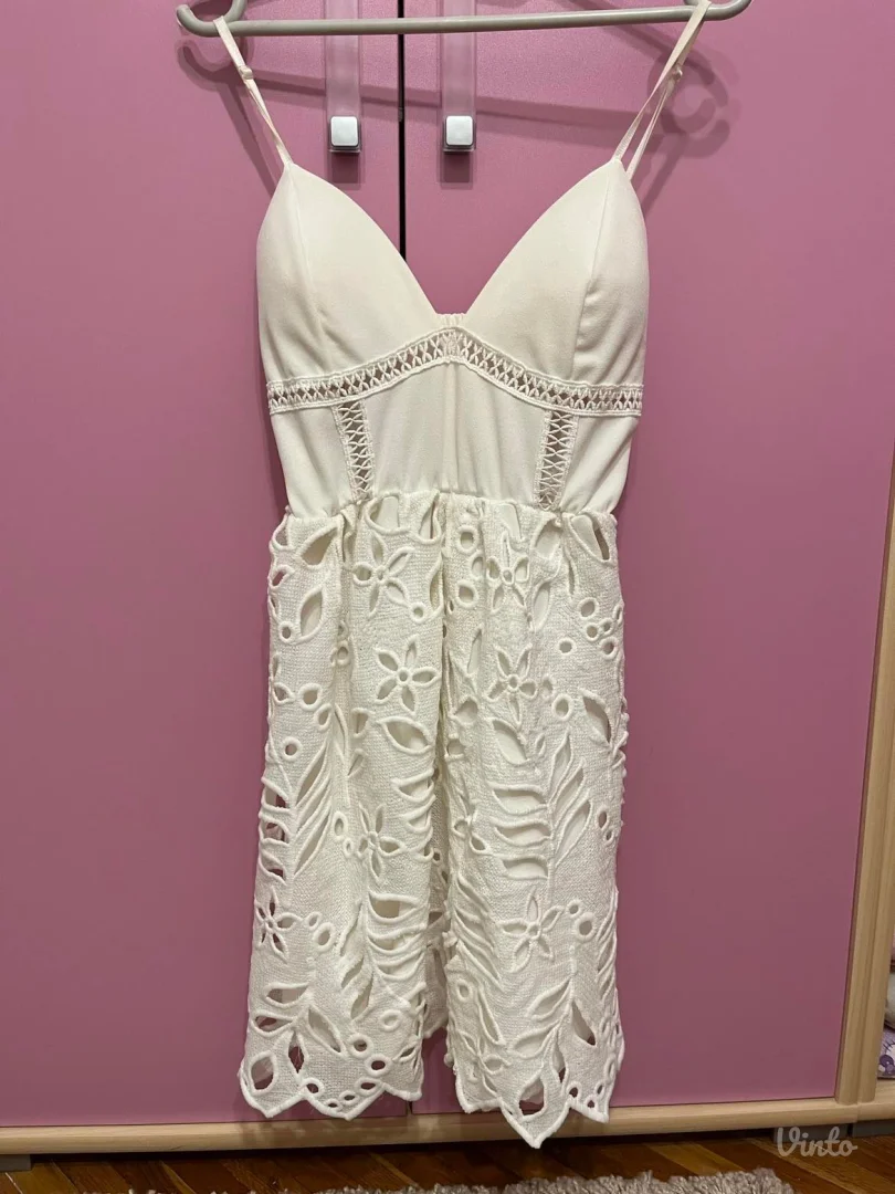 Potpuno nova haljina sa etiketom