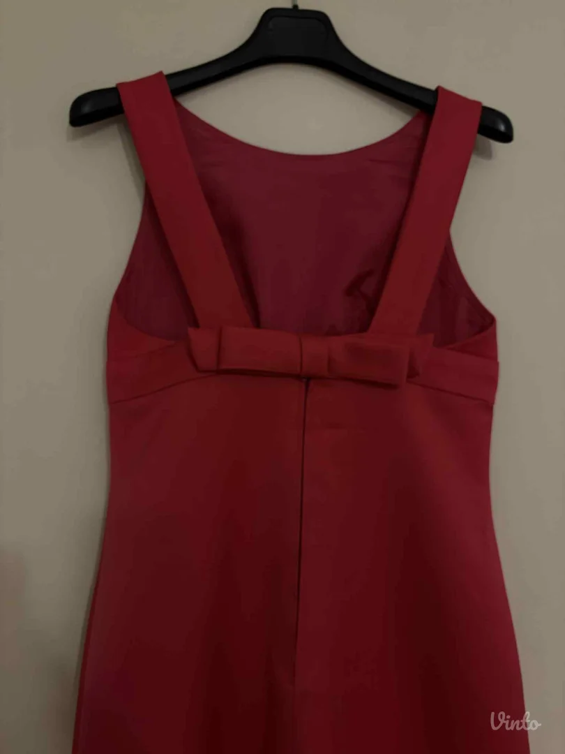 Samo jednom davno obucena haljina