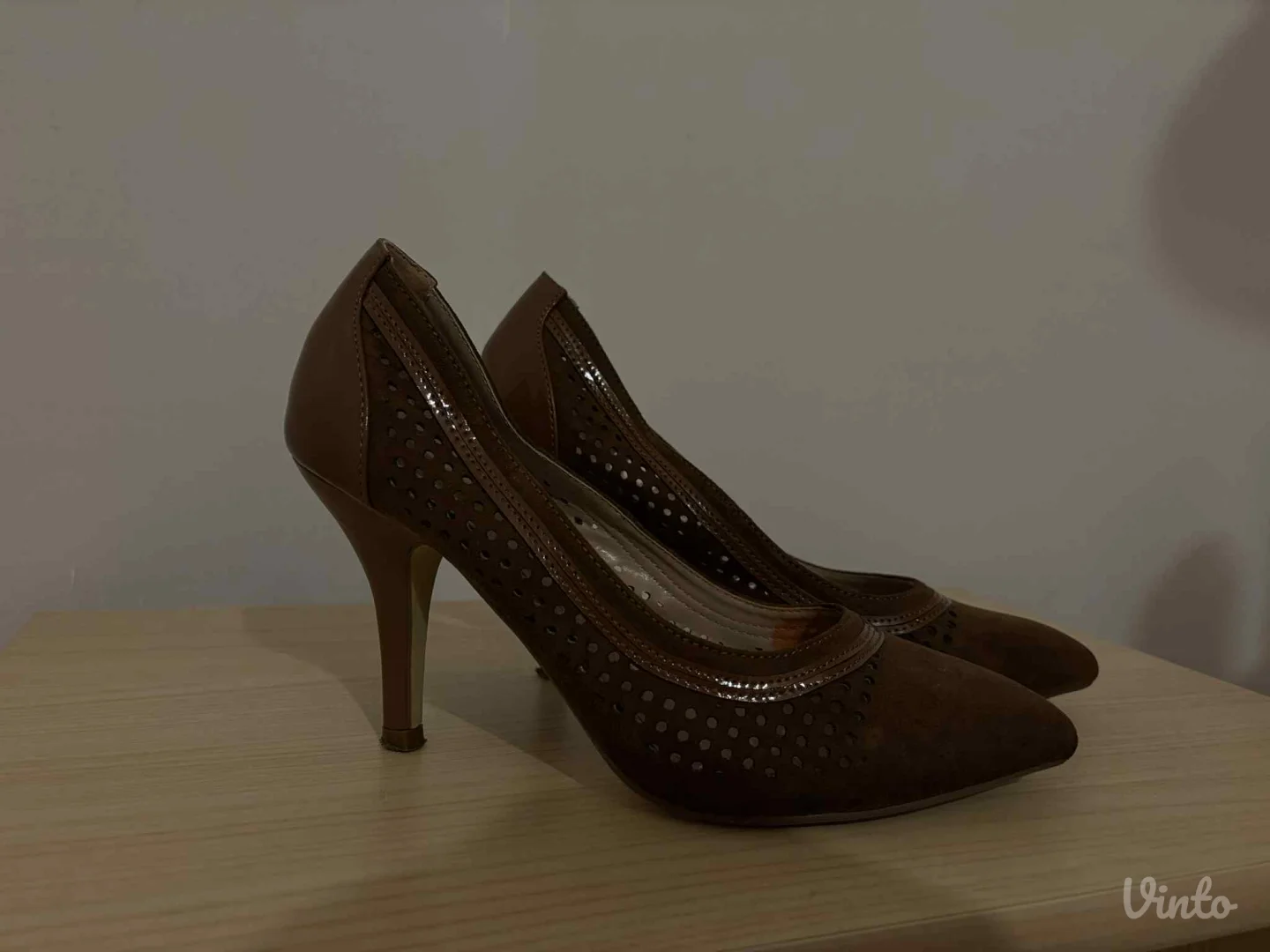 Potpuno ocuvane cipele