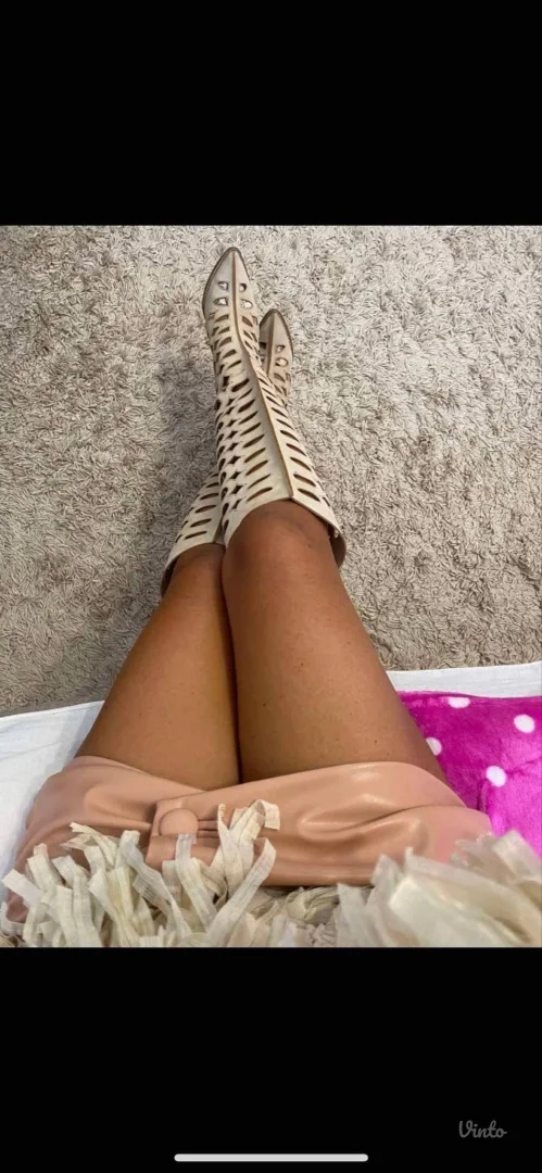 Supljikave efektne letnje cizme, jednom obuvene