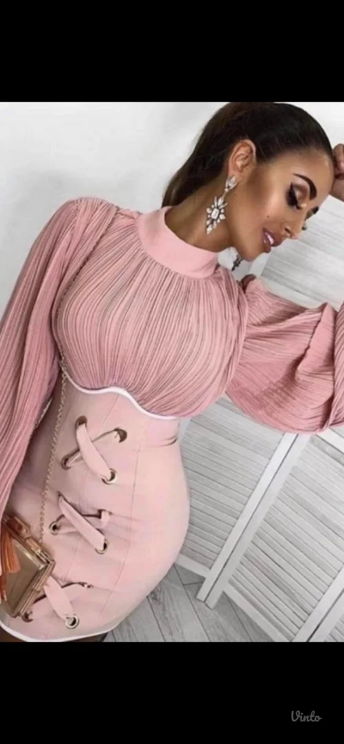 Potpuno nova predivna haljina sa etiketom