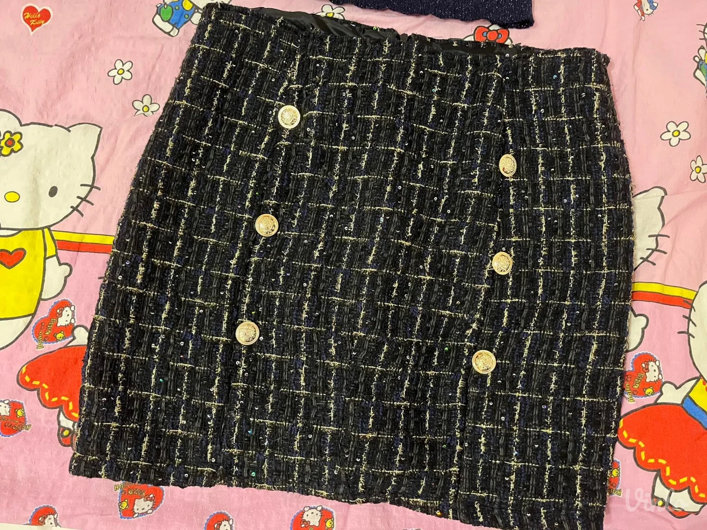 Potpuno nov komplet sa etiketom