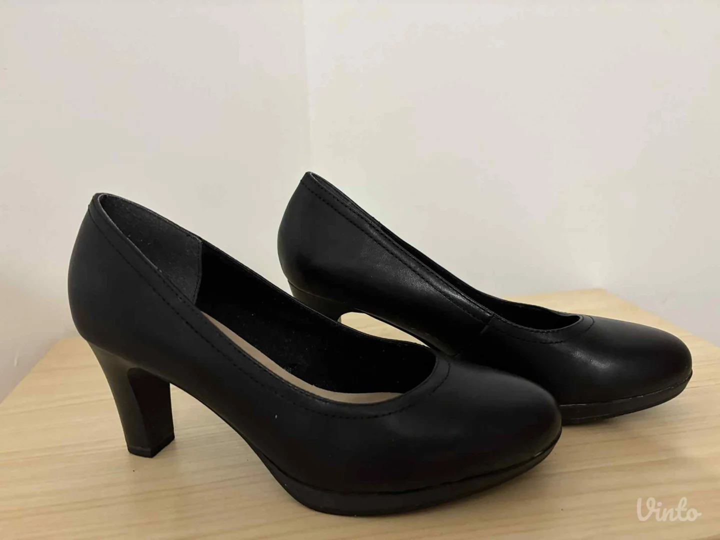 Potpuno ocuvane kao nove kozne cipele